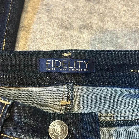 Fidelity  Ace Mid Rise Ultra Slim, Dark Wash. Size 27. - Picture 9 of 12
